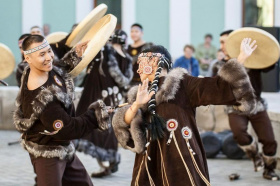 Фонд «Искусство наций» приглашает художников Чукотки на конкурс «Графика народов Севера»