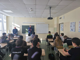 На Чукотке стартовал цикл уроков безопасности школьников учат защищаться от кибермошенников и вербовщиков в сети