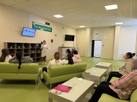 В новом корпусе участковой больницы пгт Угольные Копи провели открытый урок "Школы для беременных женщин"