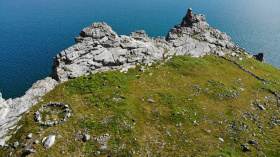 Главной археологической сенсацией 2025 года на Чукотке стала древняя «природная крепость» Санлук