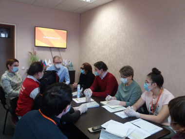 Губернатор Чукотки передал региональному волонтерскому штабу акции #МыВместе топливные карты