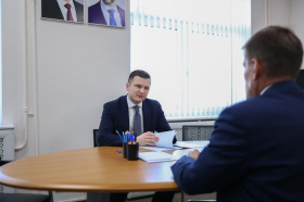 Первый заместитель Губернатора Чукотки Павел Каргаполов провел рабочую встречу с представителем Общественной палаты РФ