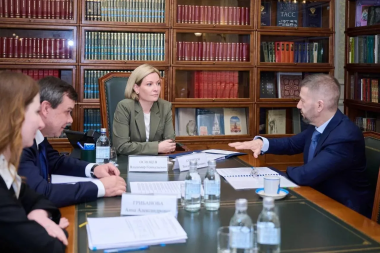 Губернатор Владислав Кузнецов на встрече с Министром культуры РФ Ольгой Любимовой обсудил развитие культурной инфраструктуры Чукотки