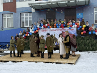 В Певеке - городе трудовой славы и самом северном городе России - у школьников состоялось мероприятие "Красавица Победы" 