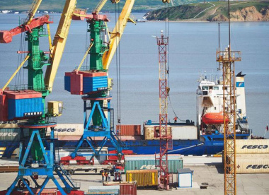 650 тыс. тонн груза планируют завезти на Чукотку в навигацию 2022 года