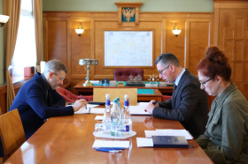 63 медика начали работать в больницах Чукотки за последние три года