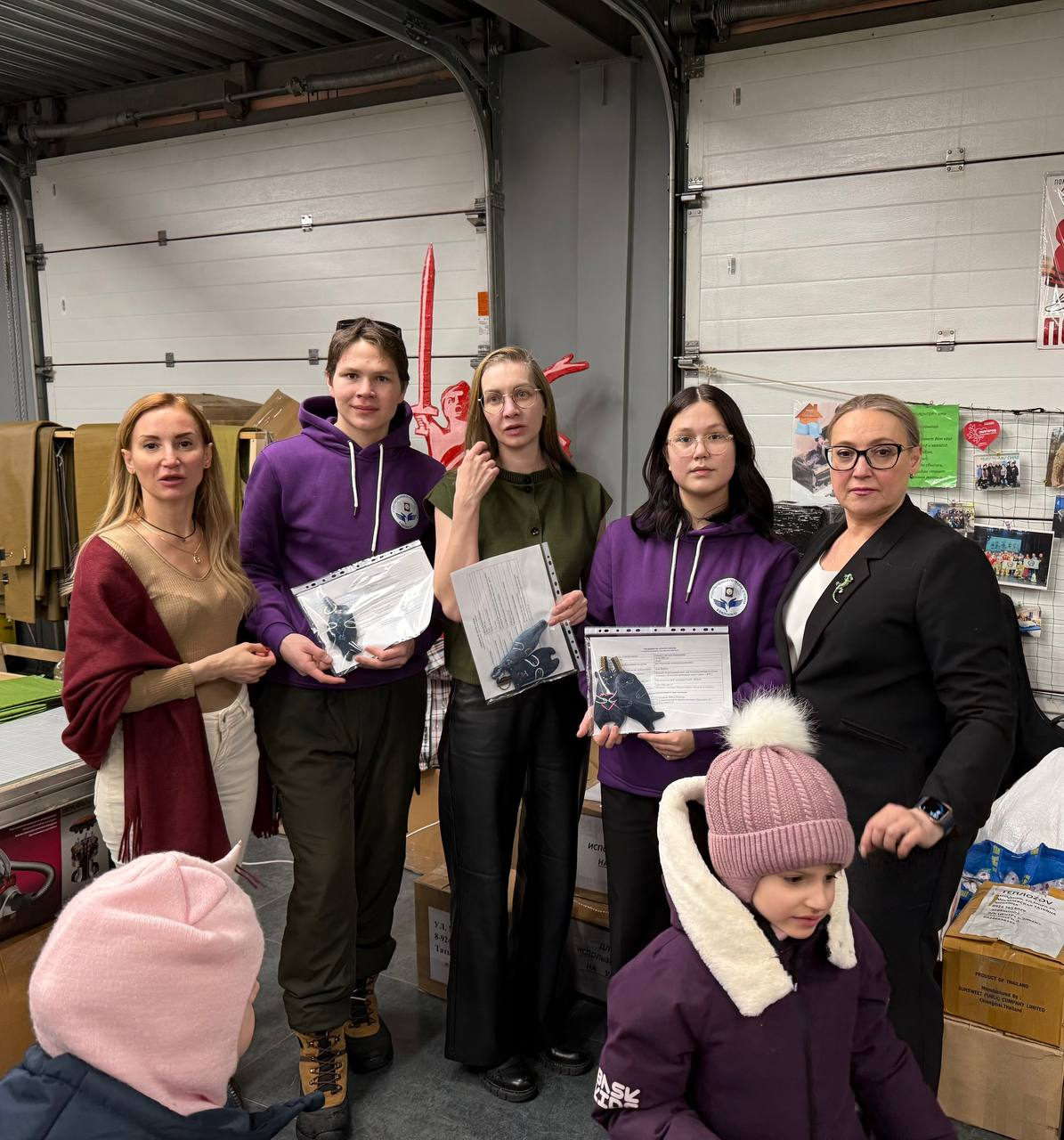 Талисманы для ребят в зоне СВО передали движению «ТеплоZOV-87». 