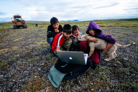 Семьи оленеводов Чукотки, воспитывающие детей в тундре, получат социальные выплаты