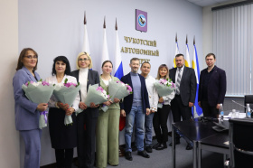 Губернатор Чукотки обсудил инициативы по поддержке материнства с жительницами округа