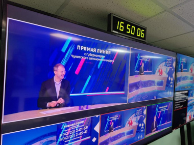 Роман Копин ответил на более чем 30 вопросов жителей Чукотки во время прямой линии